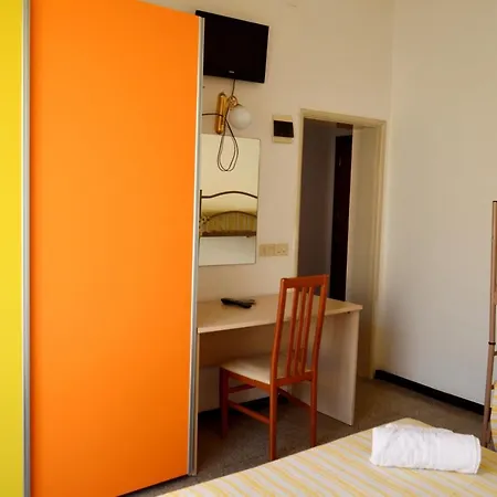 Pensionat New Cirene For 4 People Half