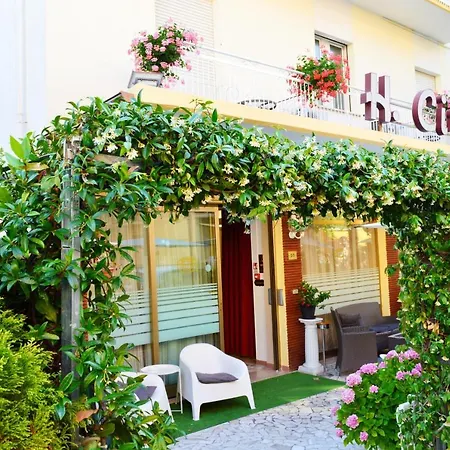 New Cirene For 4 People Half * Rimini